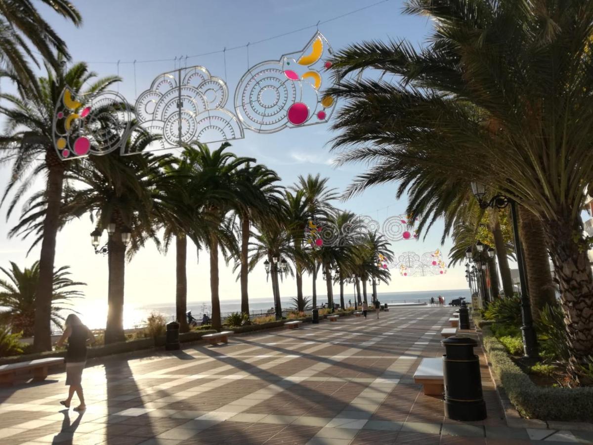 Sea & Pool View Garden Apartment Las Palmeras Nerja Exterior foto