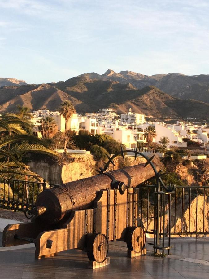 Sea & Pool View Garden Apartment Las Palmeras Nerja Exterior foto
